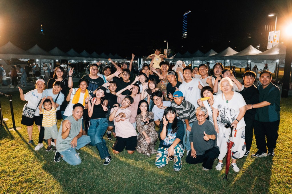 姑慕‧巴紹攜手那那大師在《烤前廣場集合》與觀眾近距離互動同樂