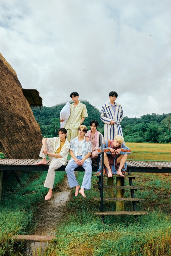 文廷(後排左起)、祖安；煥鈞(前排左起)、哲言、佳辰、子翔