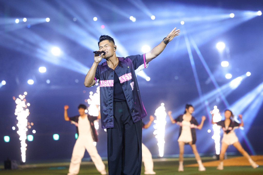 李玖哲登大巨蛋參與樂天桃猿主題日演出 (照片提供:樂天桃猿)