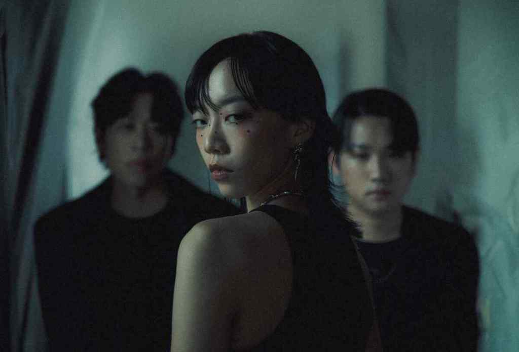 莉莉周她說參與《滾石撞樂隊2》改編莫文蔚〈他不愛我〉(滾石唱片 提供)