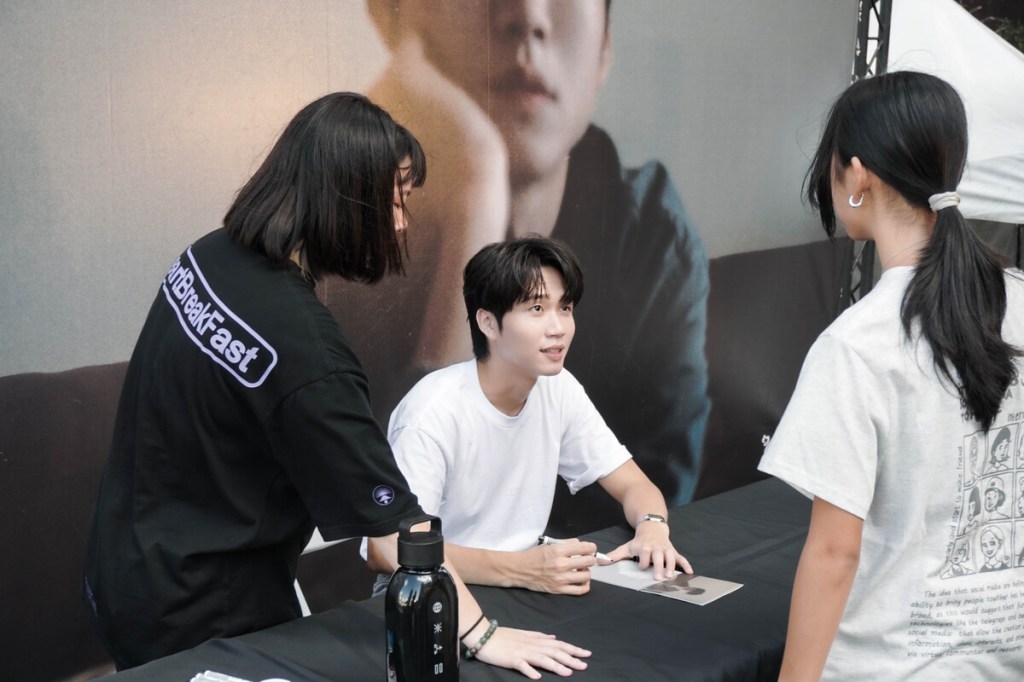 呂允首張全創作專輯《別著急》台北簽唱會 (照片提供:添翼創越)