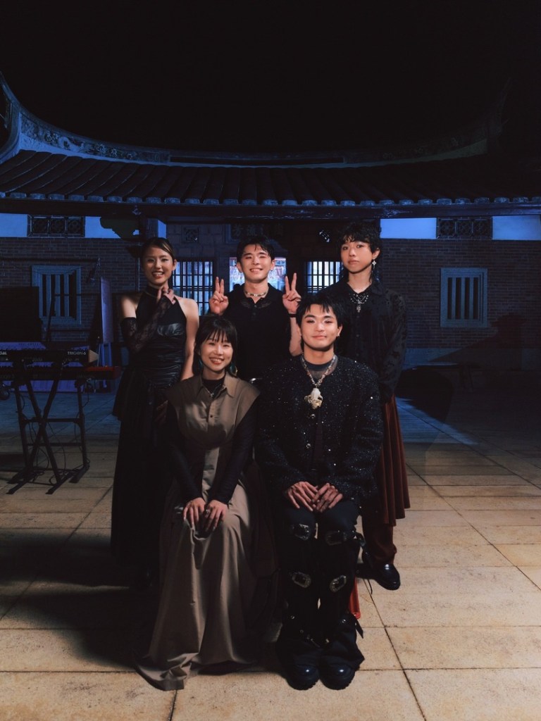 團隊特地到桃園三合院古厝取景拍攝