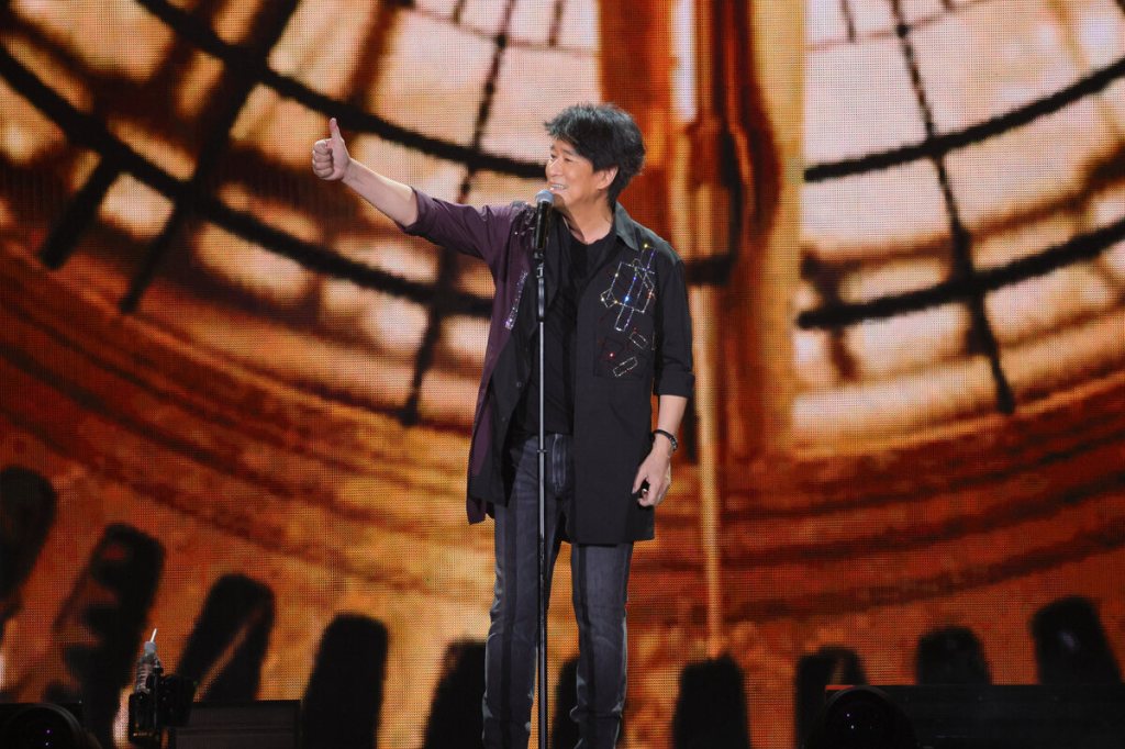 周華健二度登高雄巨蛋開唱！用紀念影片向音樂戰友屠穎致敬