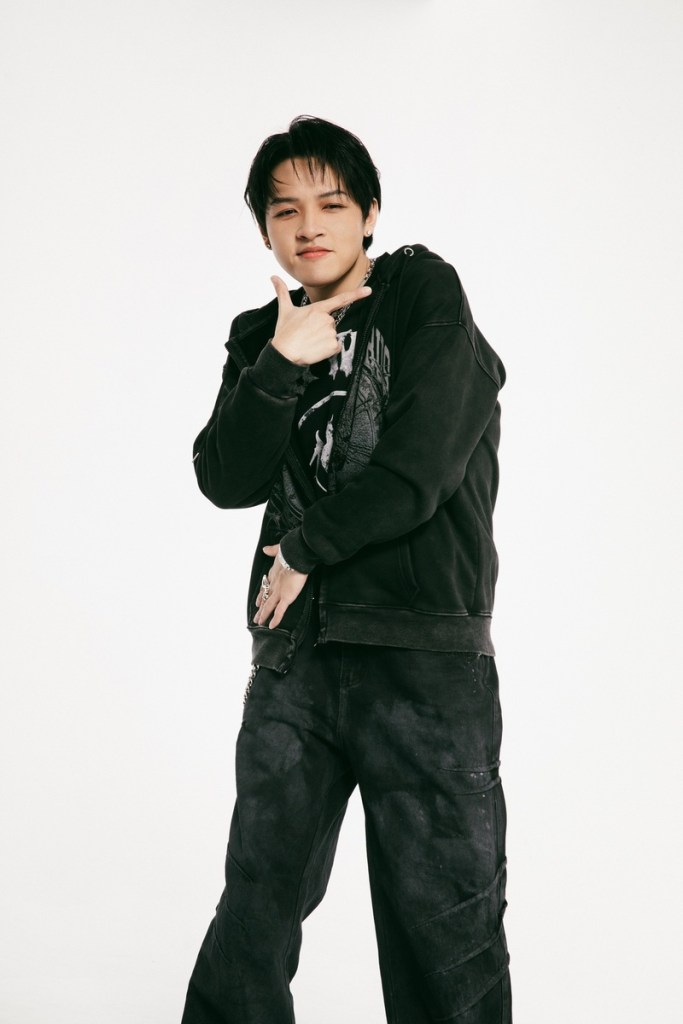 韋禮安與艾蜜莉AMILI合作超嗨單曲〈不開心就跳起來〉(照片提供:索尼音樂)