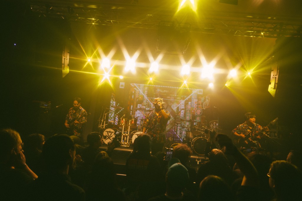 血肉果汁機以台式金屬劃破北歐天空