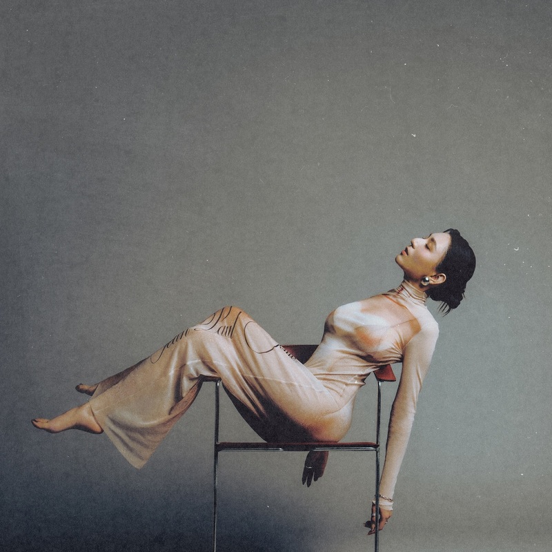 Haezee黃瑋昕推出新個人創作專輯《UNLOCKED》(照片提供:索尼音樂)