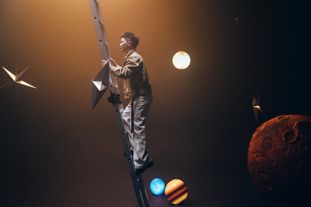 蕭秉治年末獻上聖誕禮物〈恆星〉！歌曲充滿溫暖浪漫的氣氛