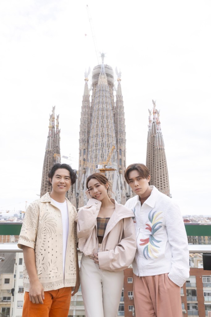 告五人〈從沒去過巴塞隆納〉MV釋出，團員們印象最深刻的畫面是在聖家堂對面的高處取景，私房祕境讓所有人都忍不住驚呼連連。（相信音樂提供）
