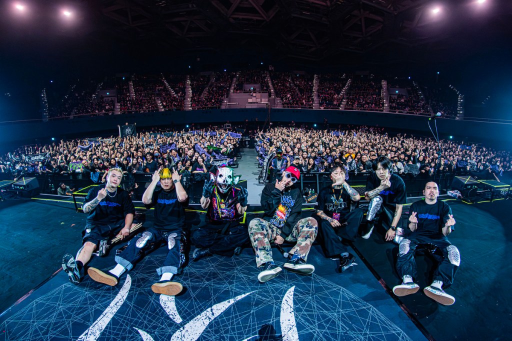 血肉果汁機成為首登高雄流行音樂中心的金屬樂團，台下樂迷衝撞整晚不停歇