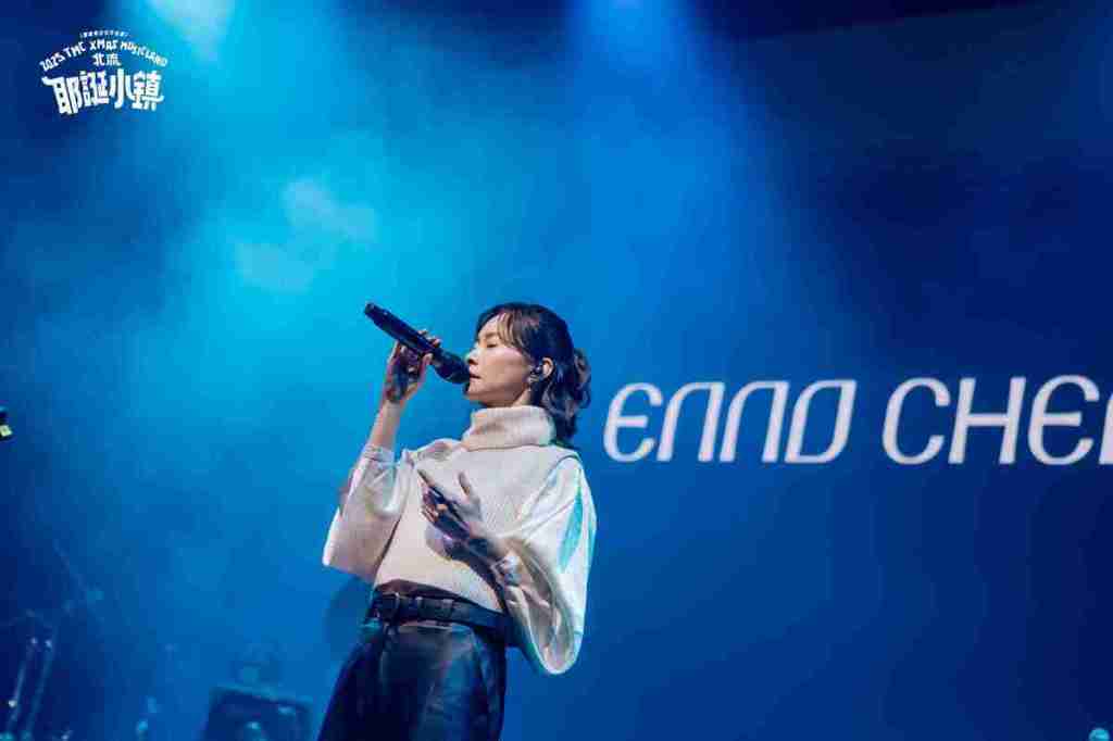 鄭宜農以真摯歌聲陪伴觀眾走過年末時刻。圖_北流提供