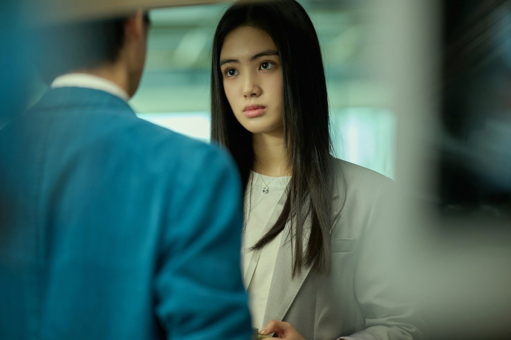 雷嘉汭帥氣眼神