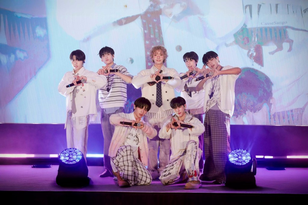 F.F.O（上排左到右：加藤琉士、彥旭、鈞嘉、小新、至琦 下排左到右：勝銘、俊希）