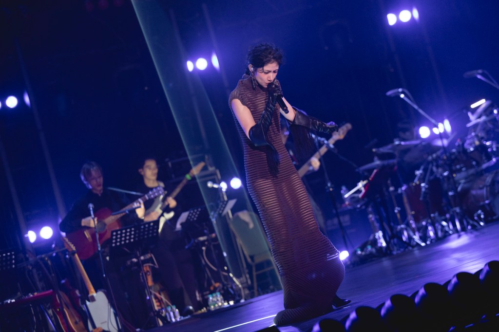 李千娜台北國際會議中心舉辦首次大型個唱「入戲」(照片提供:寬宏藝術 X 環球音樂)