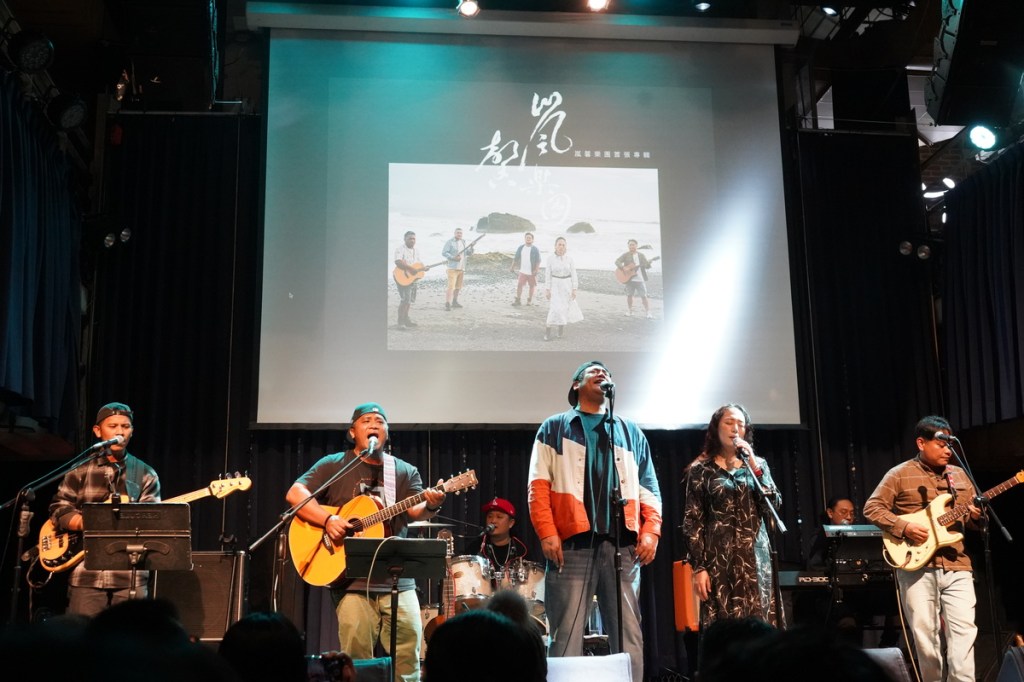 嵐馨樂團正式發行樂團首張同名專輯（圖／風潮音樂 提供）