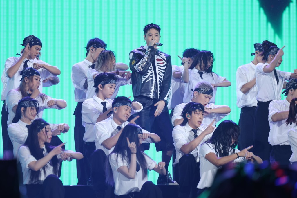 環球音樂周湯豪、梁文音、李千娜、艾怡良陪伴大家迎接2026年！