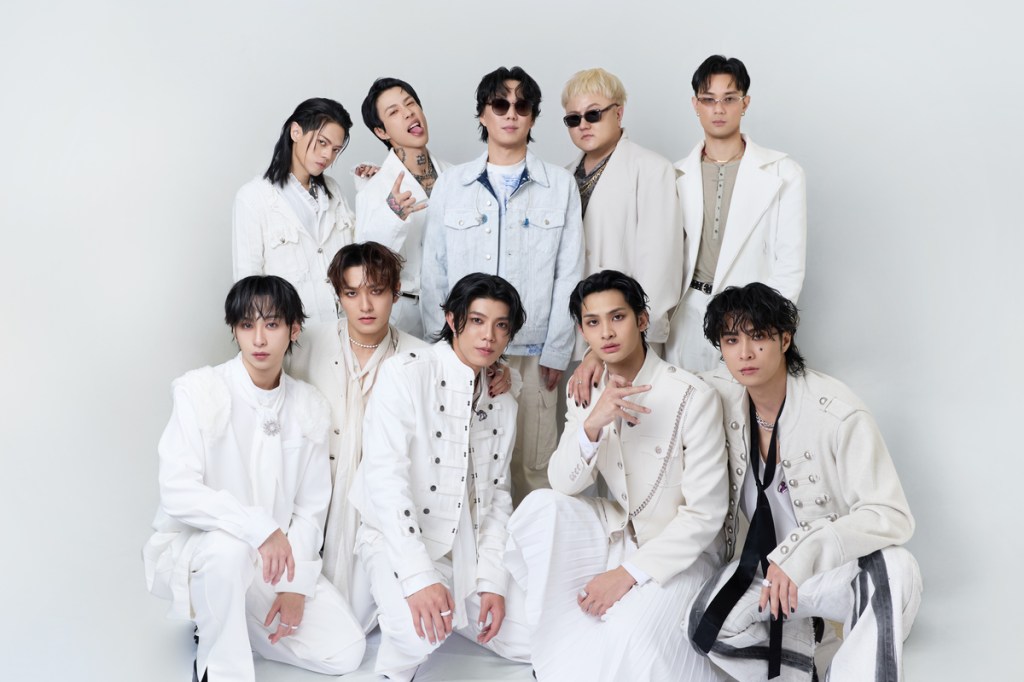 蕭煌奇、TRASH、FEniX、Karencici《2026超級巨星紅白藝能大賞》陪過除夕夜！