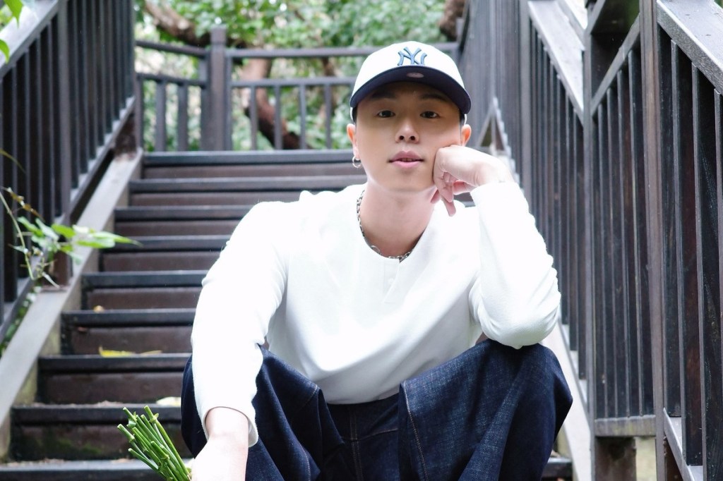 HowZ 推出全新甜蜜單曲〈東京巴黎〉！第二張專輯《花花公子》即將問世