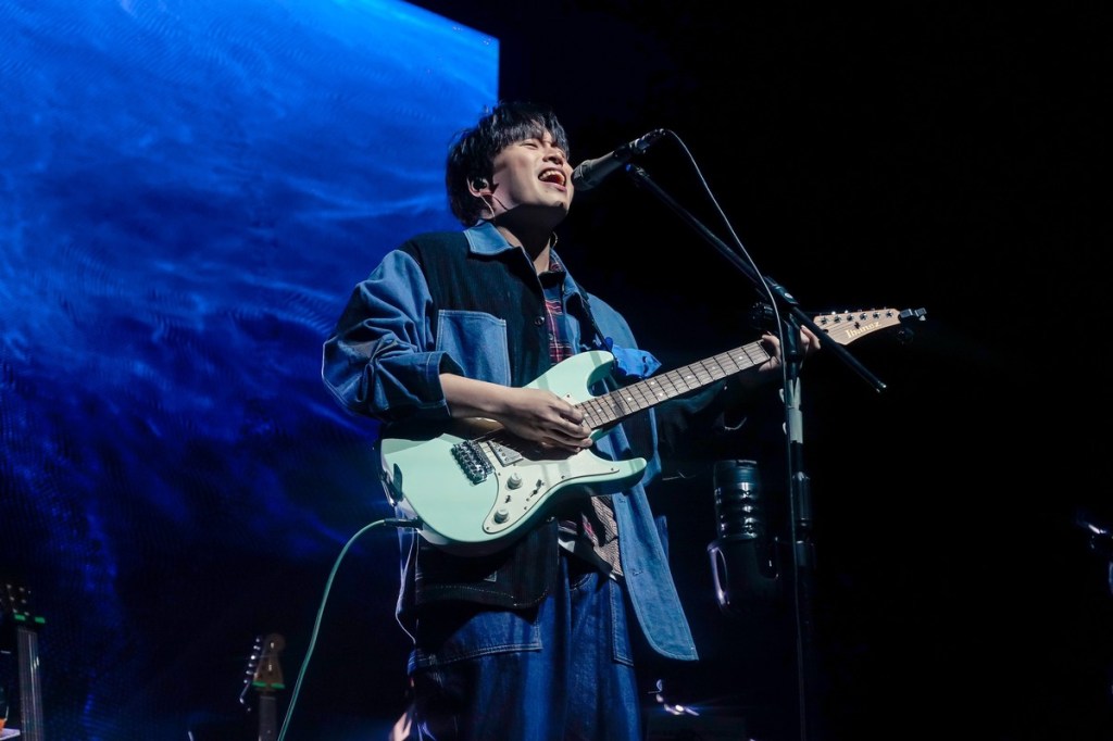 金曲台語歌王陳以恆首開大型專場！新歌〈三杯雞〉帶全場集體大吼「三杯雞」