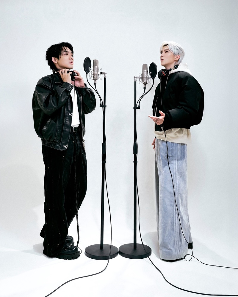 徐暐翔(左起)、Bii畢書盡 (照片提供:索尼音樂)