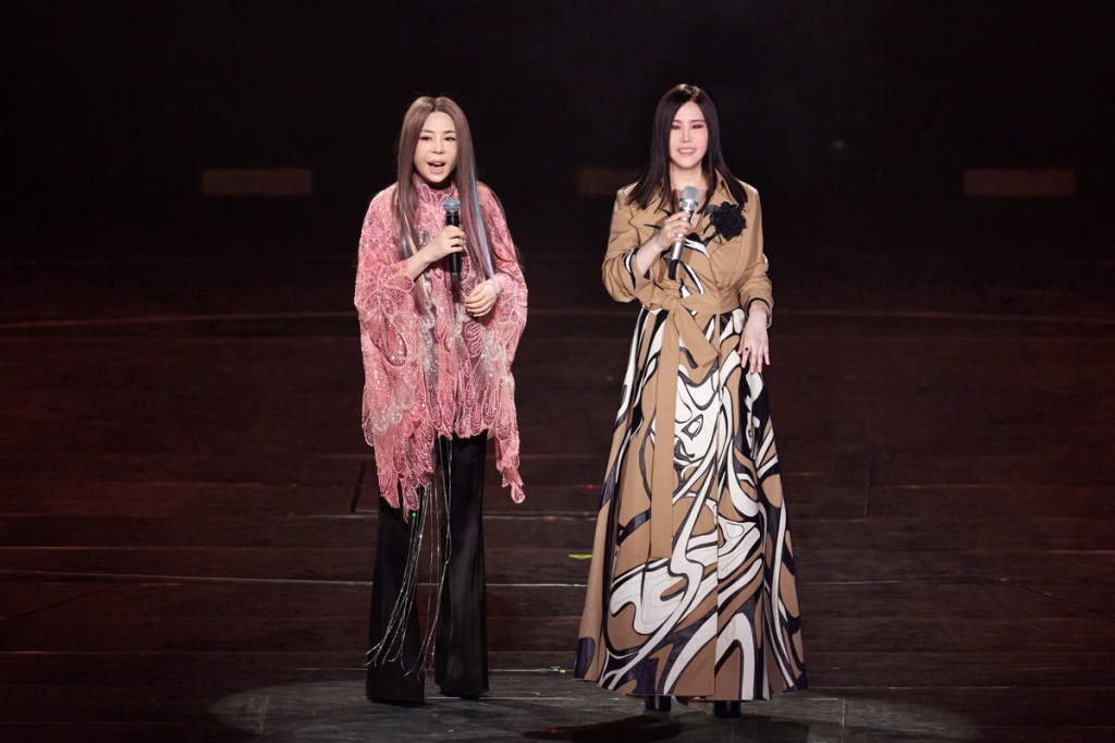 江蕙演唱會《無，有》安可場首演！妹妹江淑娜驚喜現身擔任嘉賓