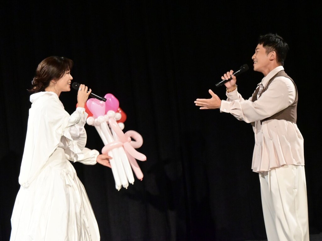 左起翁鈺鈞﹑蔡昌憲首度合唱新歌〈檸檬愛玉〉藏驚喜 ( 三立電視藝能中心 提供 )