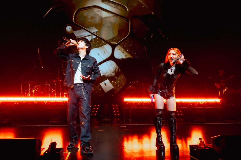 艾薇Ivy「BORN TO BE BRAVE」嘉賓邱鋒澤 (照片提供:原音娛樂)