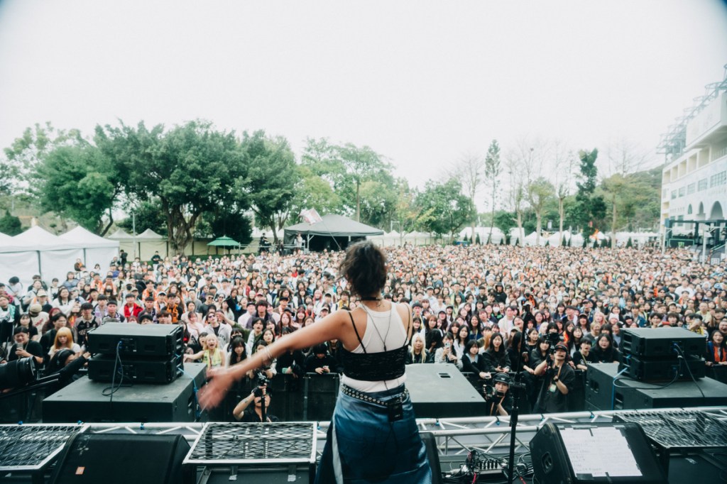 庸俗救星推出全新單曲〈一起去看音樂祭〉！與粉絲在浮現祭完成MV拍攝