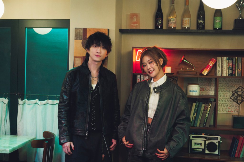 邱鋒澤全新單曲〈脫臼 Out of place〉攜手大穎DIOR合作演唱 (照片提供:原音娛樂)
