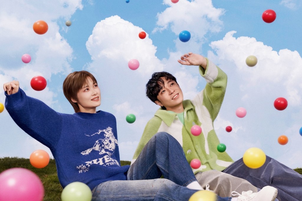 自七年前以〈作為怪物〉在音樂上展開合作後,吳青峰與李宇春私下交情極深