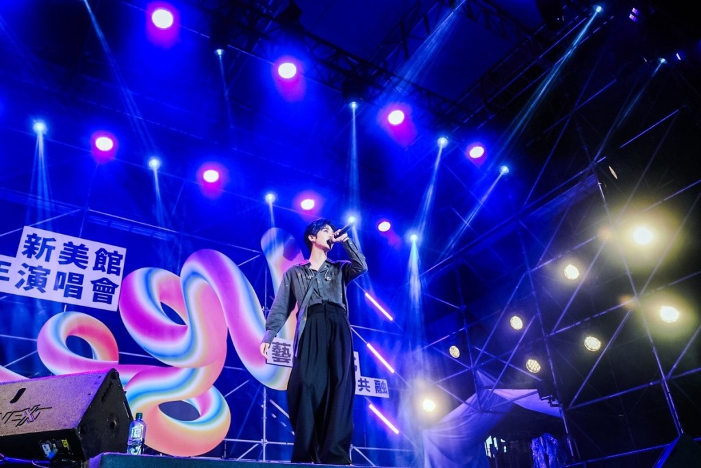 Bii 畢書盡受邀至新北市美術館獻唱