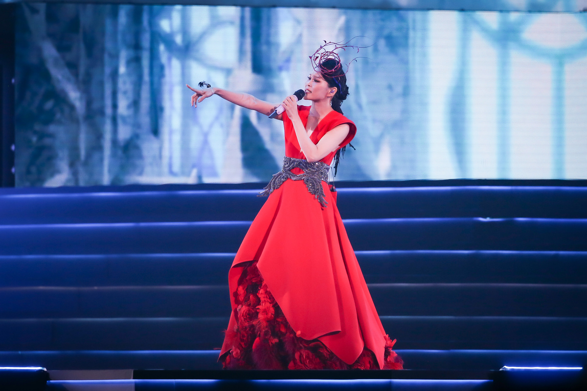 周蕙首登台北小巨蛋開唱!一連3小時、超過25首歌曲火力全開 – 一事無成的老編|華語流行音樂媒體