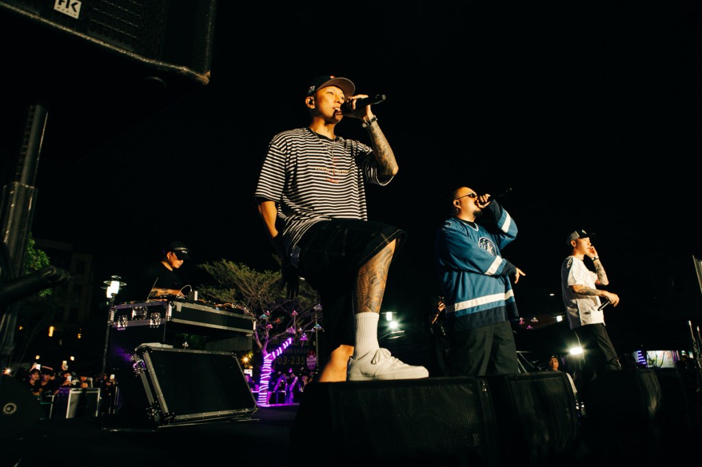 頑童MJ116 到台南花園夜市快閃宣傳 (照片提供:本色音樂)