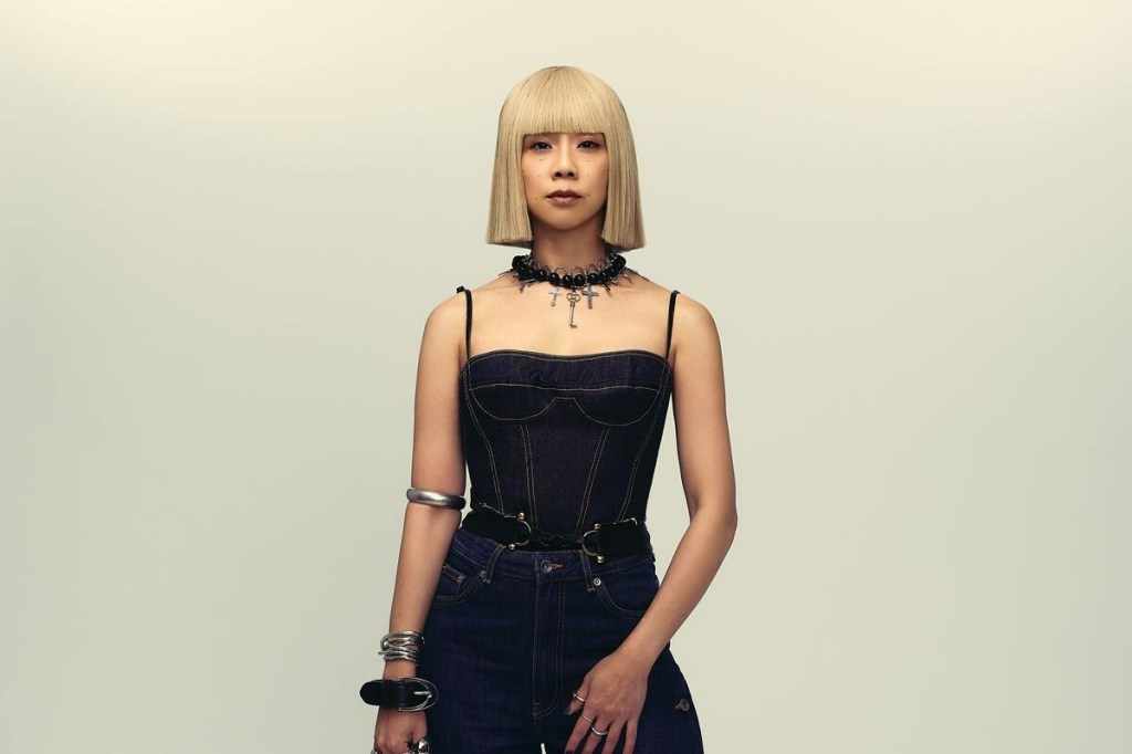 林佩薇AGG從幕後重拾歌手身分！首發個人專輯《扭誕 Reborn》
