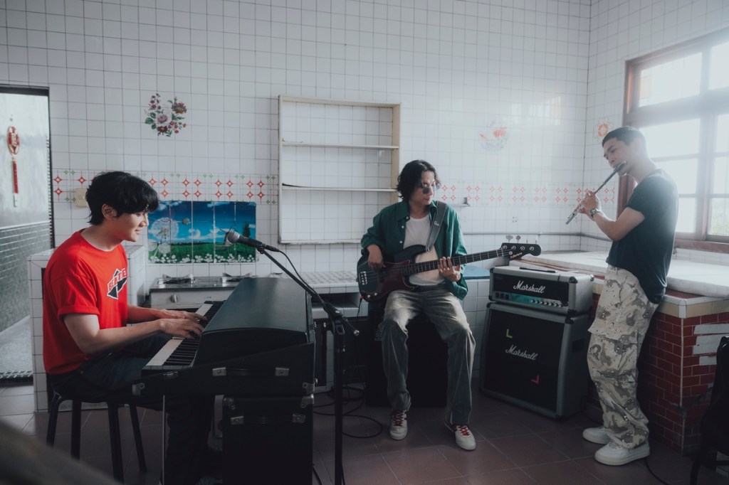 宇宙人推出全新專輯《Dear You》！同名主打MV打造台灣感性浪漫日常