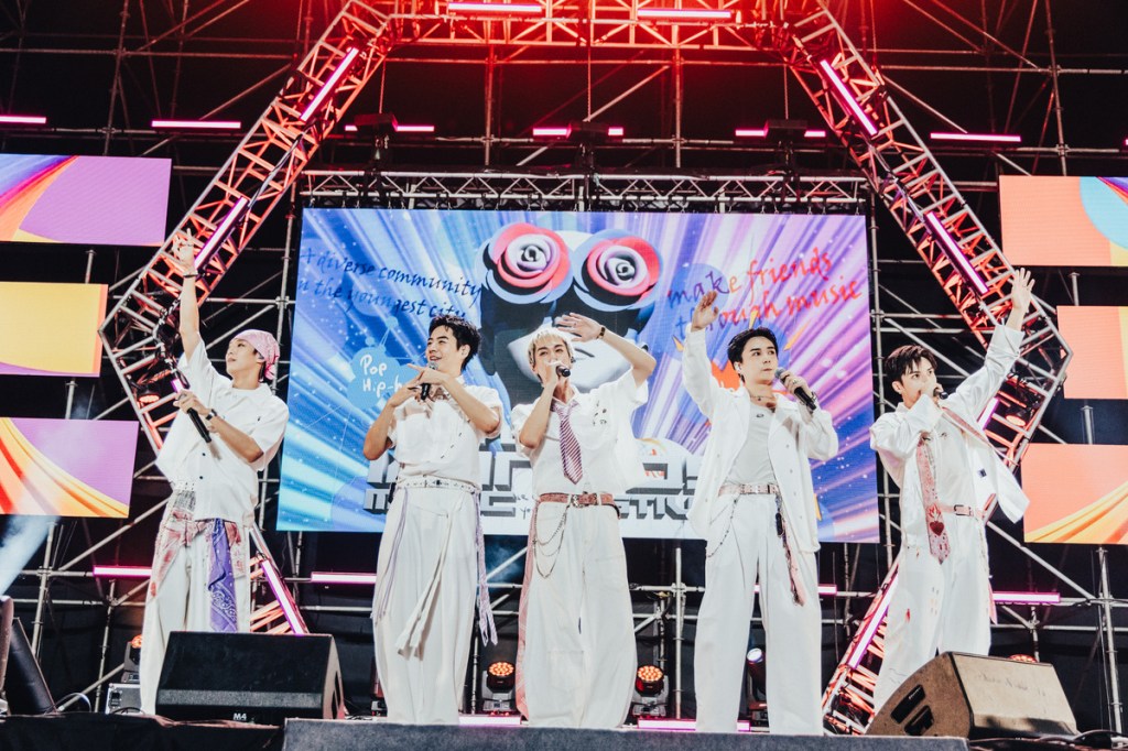 Ozone三登鐵玫瑰舞台連唱6首歌曲